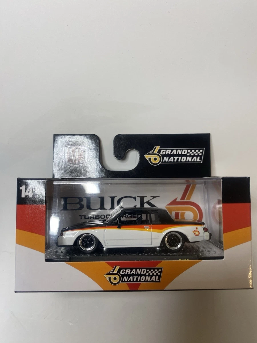 Preços baixos em Escala 1:64 Buick M2 Machines Carros, caminhões e