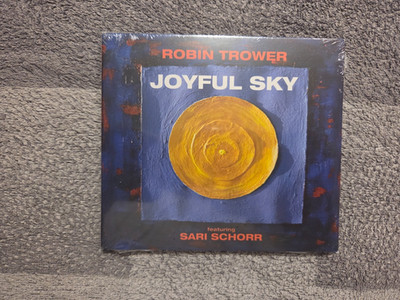 Robin Trower 2023 featuring Sari Schorr - ''Joyful Sky'' (ex-Procol Harum)