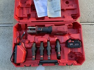 MILWAUKEE 2922-20 M18 FORCE LOGIC PRESS TOOL KIT W/ Four Jaws 1/2- 1 1/4"