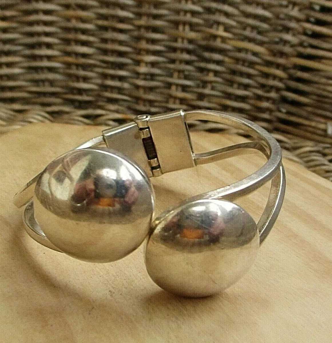 Stylish silver bangles sale