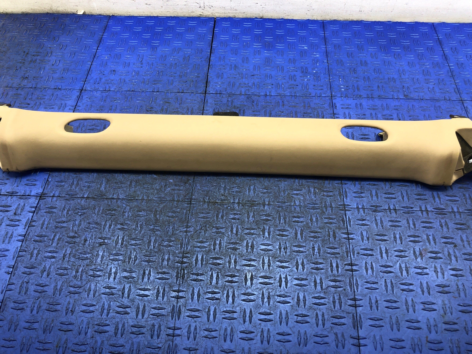 2006-2018 ASTON MARTIN VANTAGE V8 REAR CABIN UPPER TRIM PANEL BEIGE 8G33-67343