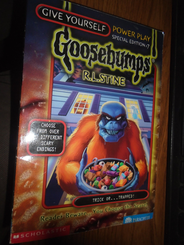 #7 Give Yourself Goosebumps book-Trick or ...Trapped! R.L.Stine Rare 1st print*