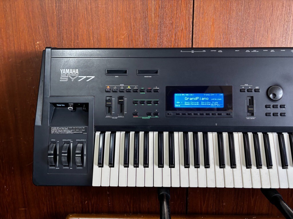 YAMAHA　SY-77用純正新品液晶LCDディスプレイ フラットケーブル接続 YAMAHA SY-77純正品LCDディスプレイモジュール YAMAHA SY-77用純正新品
