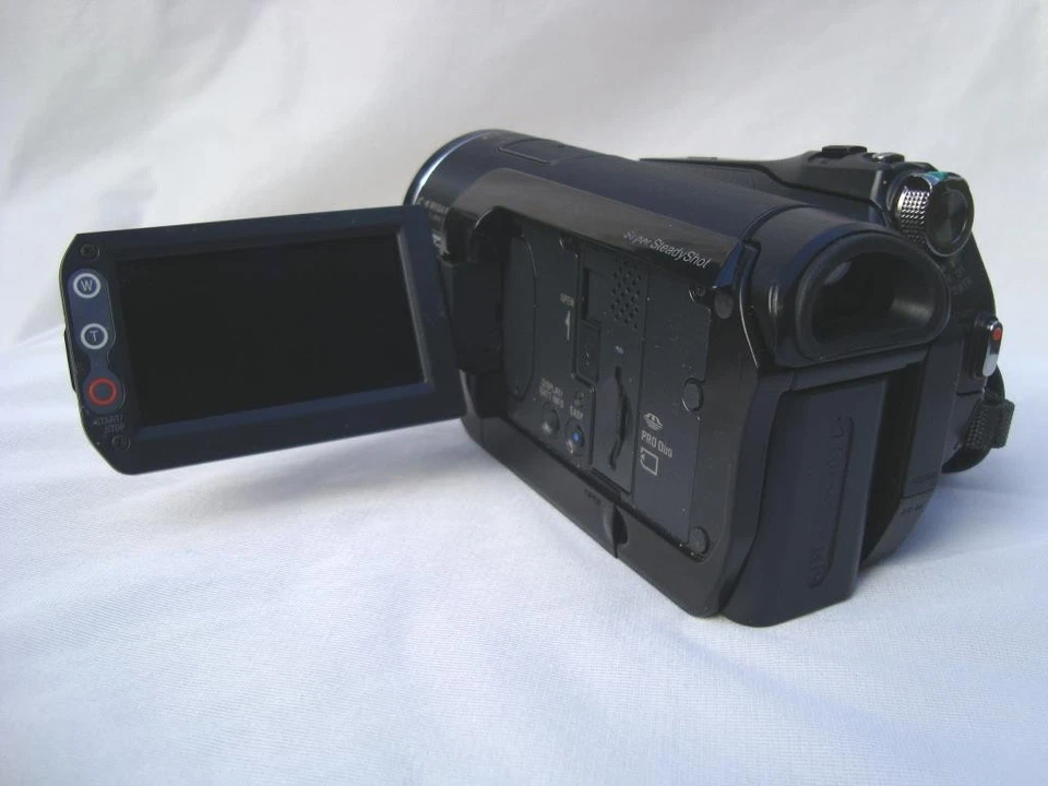 SONY HDR-HC9E CAMCORDER. PAL. MINI DV HDV HI-DEF HD. 1 YR. WARRANTY. VGC. - Image 4 of 4