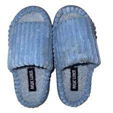 Muk Luks Blue Slippers Size Sm 5-6 - Runs Big