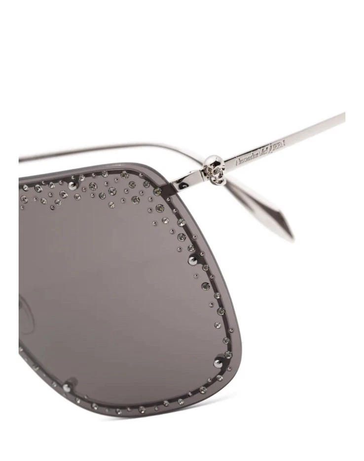 Nuevo ALEXANDER MCQUEEN Gafas de sol plateadas sin montura con escudo de estrás para mujer Foto 3 de 4