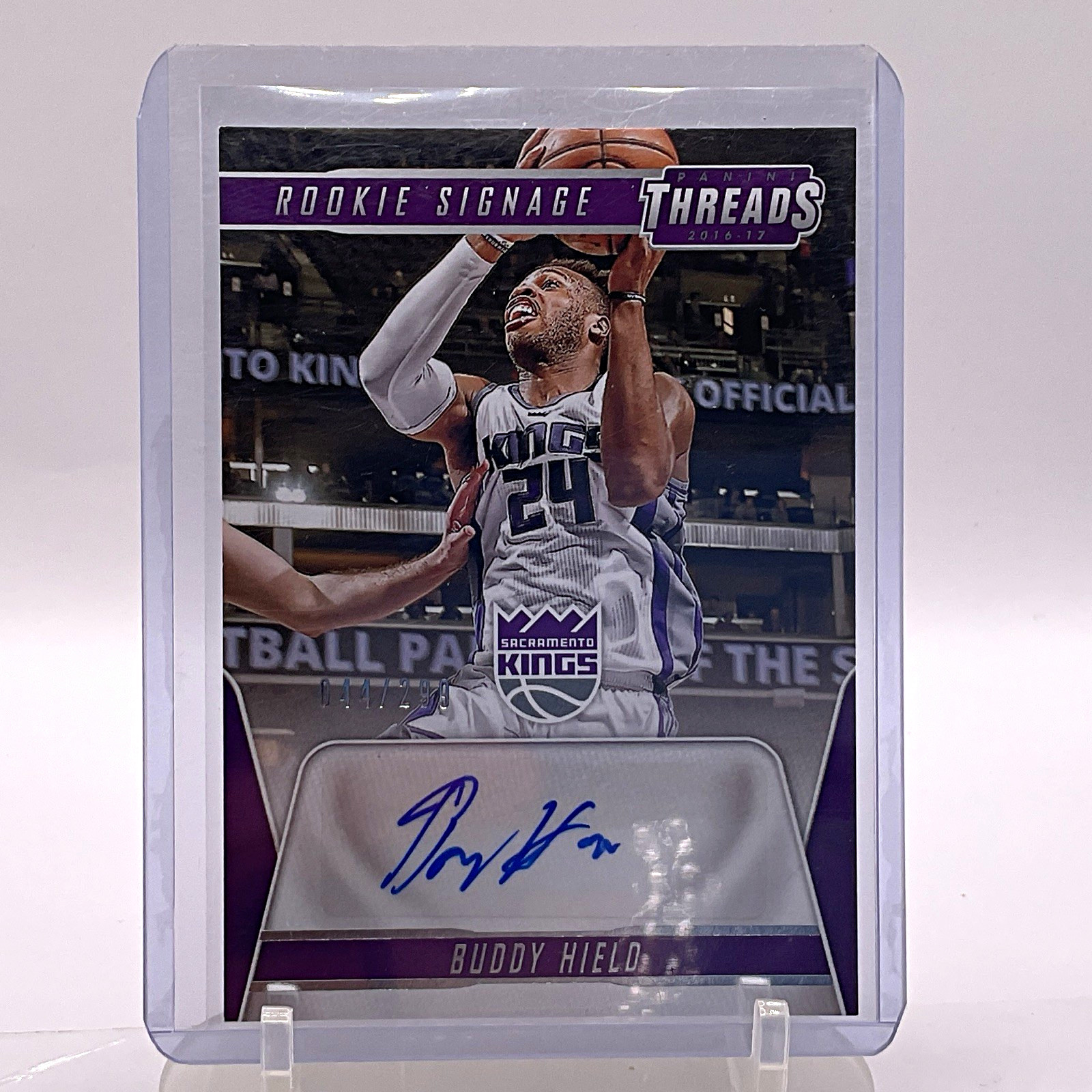 Panini 2016-17 Threads Rookie Signage Buddy Hield #4 Auto /299 Kings