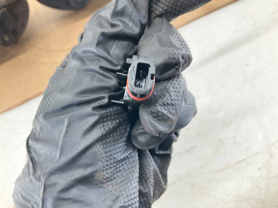 06-11 Pinza de freno delantera izquierda y derecha Mercedes-Benz ML350 W164 OEM Foto 3 de 4