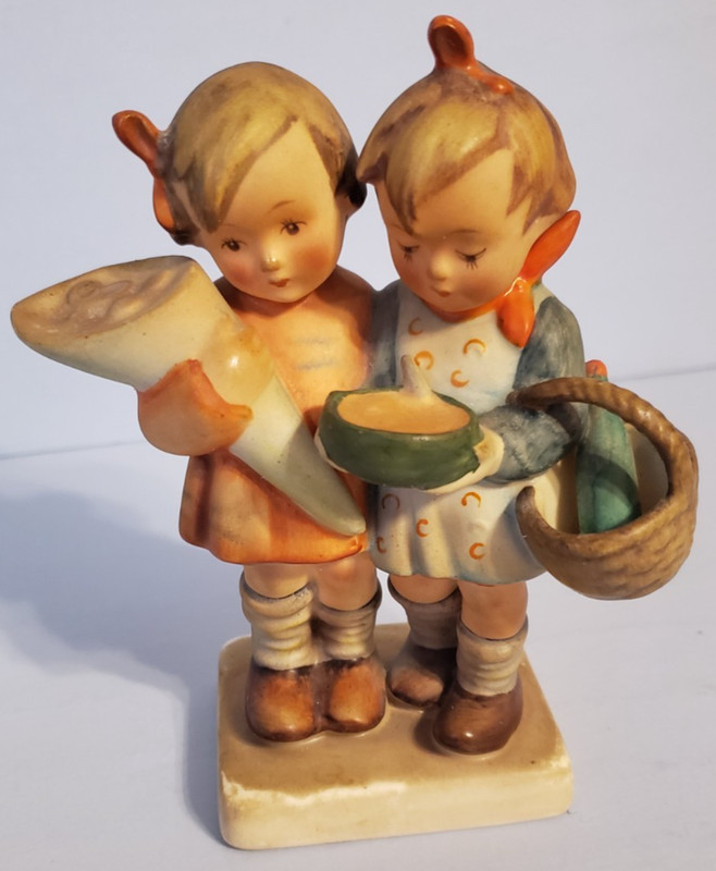 Hummel Goebel Figurine Going To Grandma's 52/0 TMK-2    5 1/2" Tall