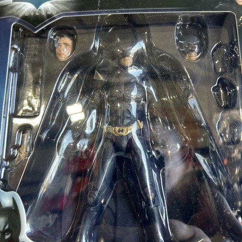 Mafex n. 007 Il Cavaliere Oscuro Trilogia Batman Ver. 2.0 - Foto 3 di 7