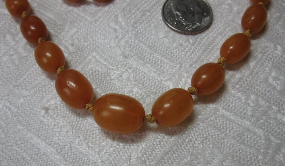 Antiguo collar de cuentas de yema de huevo chino ámbar caramelo báltico 14 gramos decorativo Foto 4 de 4