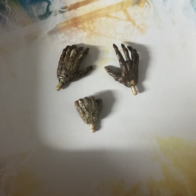 Creepshow Neca zombie aged (x3) Male Hands Only Fodder fits 7' figure