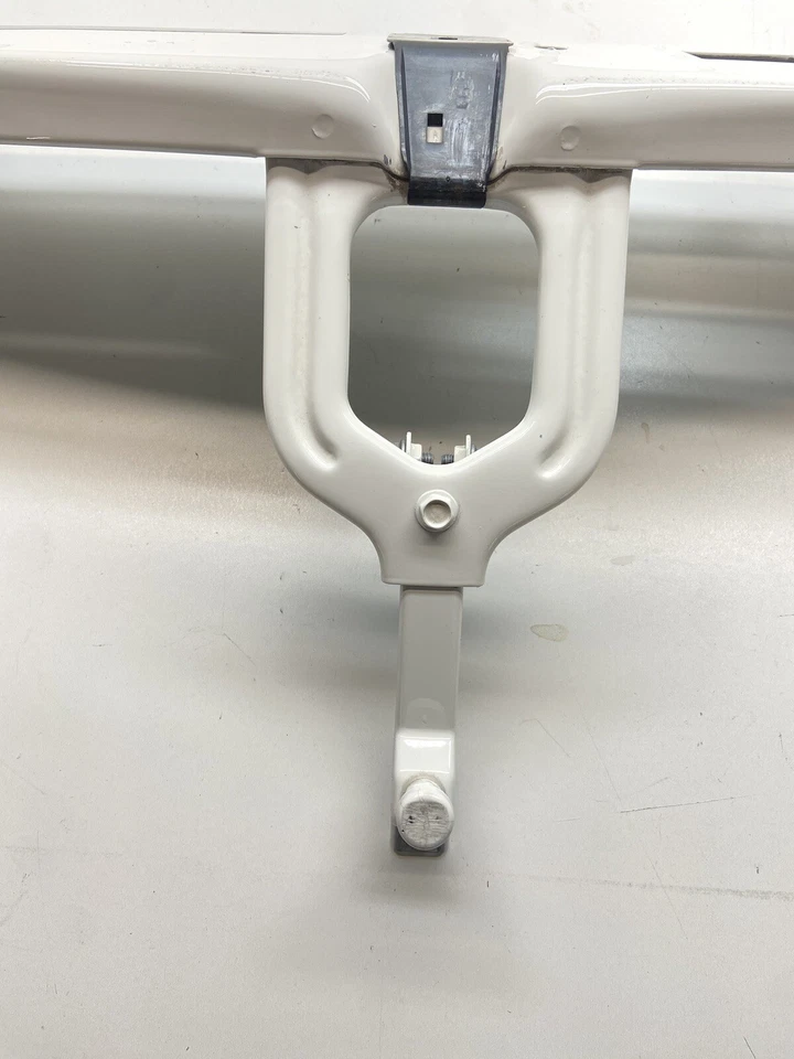 Barra de amarre de soporte de radiador superior OEM Mercedes W208 CLK320 CLK430 CLK55 98-03 Foto 3 de 4