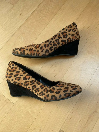 wedge leopard shoe pump 