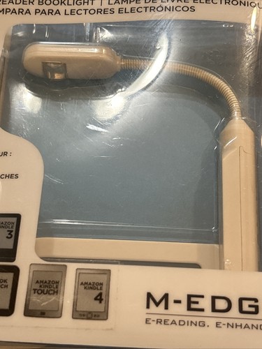 M-Edge e-Luminator eReader Book Light White Compatible With Nook Kindle New - 第 6/10 張圖片