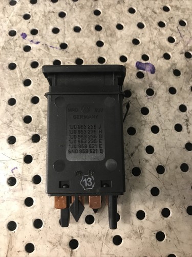 0737 Schalter Heckscheibenheizung VW Golf 4 1J0959621B Bora