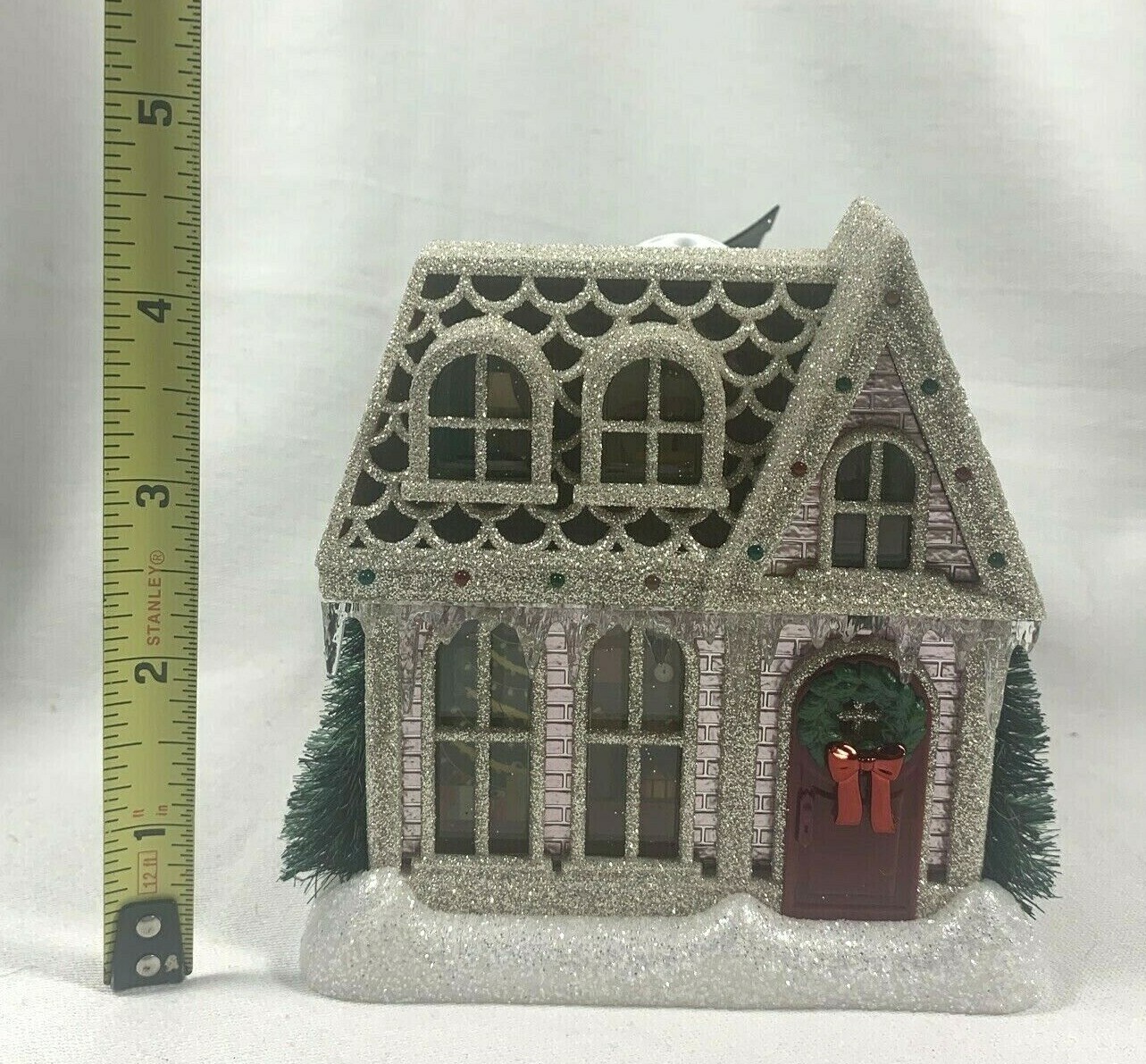 2021 Bath & Body Works Cozy Holiday House Projector Wallflowers Plugin-image