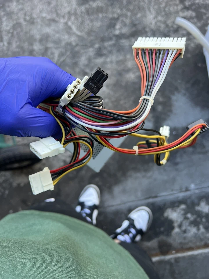 Bestec ATX-300-12EB3 Rev S2(S) 24+4+6 Pin 300W ATX Desktop Power Supply. Tested  - Image 2 of 2