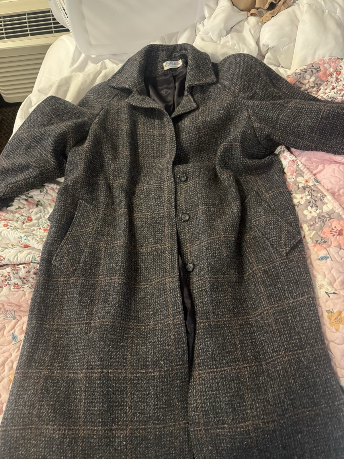 J.G. Hook Gray Plaid Collared Button Overcoat Poc… - image 1