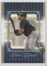 2005 Fleer Classic Clippings Vernon Wells #18 0c4