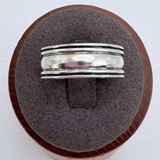 VTG Sterling Silver 925 Beveled Edge Band Hammered Finish Band Ring Size 9