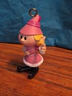 Christmas Ornament Playing Manthis Girl Elf Island Of Misfit Toys 2002 — photo 2