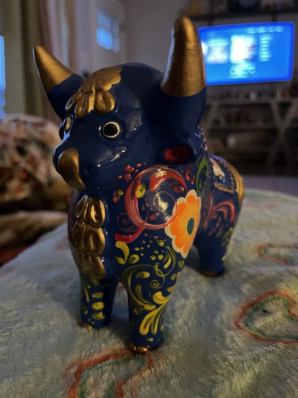 Torito De Pucara Figurine (6 In X 6in X 3 1/2in )Peru