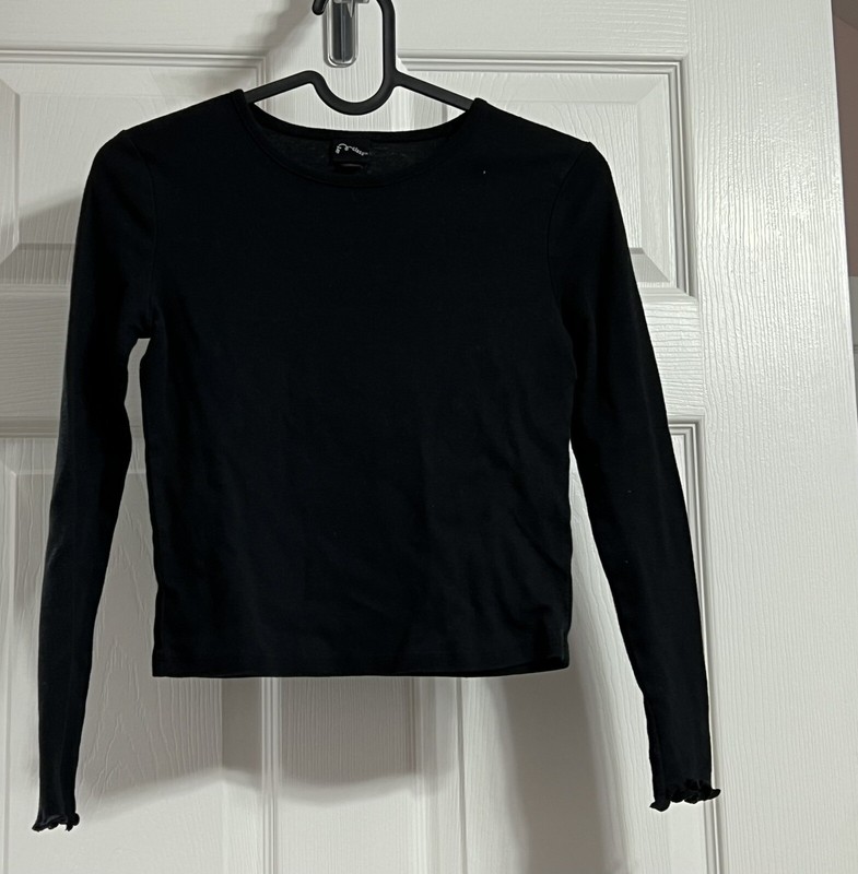 TARGET’S Art Class Long Sleeve Black T-Shirt (Large 10/12)