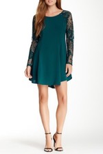 ASTR the Label Women's Dress Size XS Lace Long Sleeve Boat Neck Teal NWT