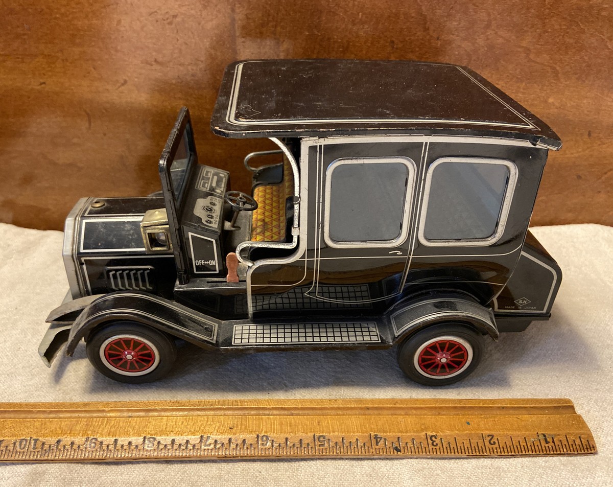 Vintage 1960s S.H. Horikawa Japan Old Fashioned Car Battery