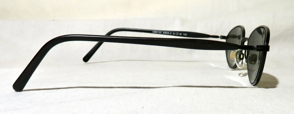 Gafas de sol Geoffrey Beene GB2133 51-18-142, marco antiguo bronce/negro Foto 4 de 4