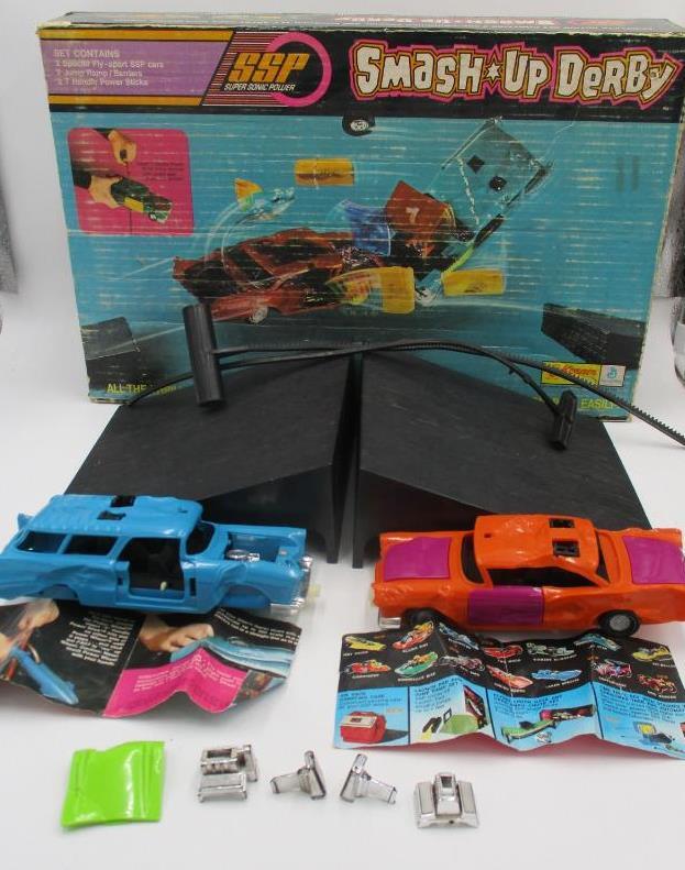Vtg Lot 1971 SSP Kenner Smash Up Derby Cars Ramps Rip Cord Box Extras