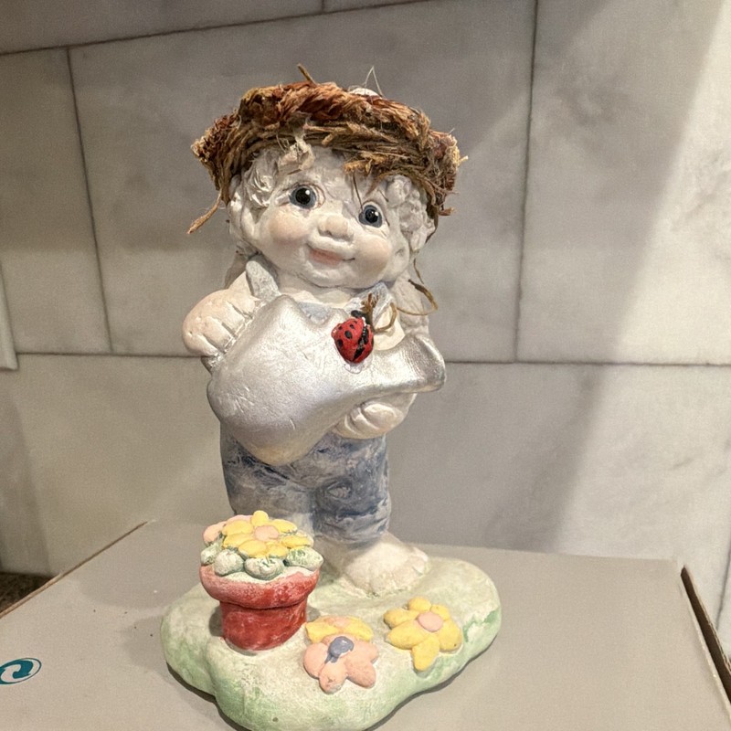 Dreamsicles Calendar Collection Love In Bloom Cherub Angel Resin Figurine DC184