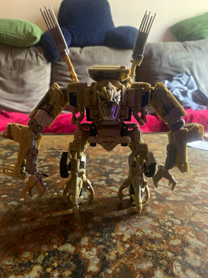 Hasbro Transformers Studio Series Bonecrusher - Lightly used - Perfect condition