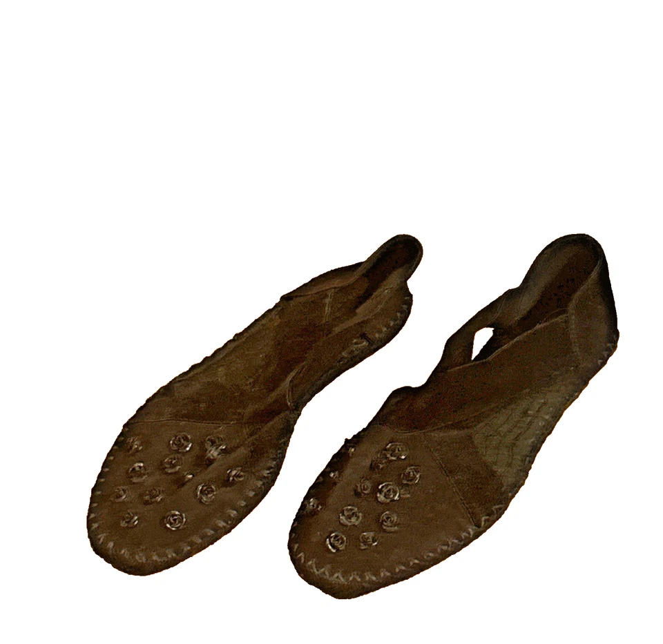 Sapatos Zara alpargatas de couro preto floral UE 41 EUA 10 - Imagem 3 de 3