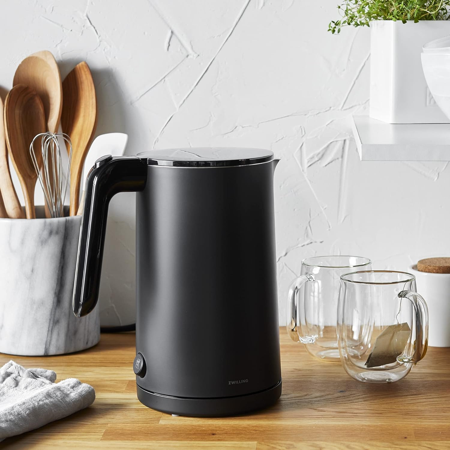 Enfinigy Cool Touch 1-Liter Electric Kettle, Cordless Tea Kettle & Hot Water - B
