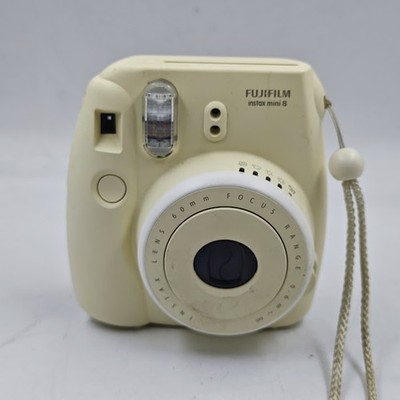 Fujifilm Instax Mini 8 Creme Kamera - Ungetestet, Gurt, Keine Batteriedeckel