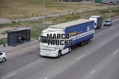 LKW Foto DAF XF Planensattelzug Kasachstan weiß premio Reifen+Autoservice #w5nq
