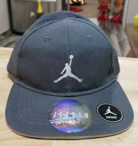 infant jordan hats