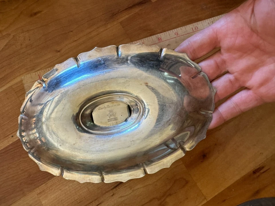 Vintage Early American IS 2116 Silver Gravy Boat w/ Attached Under Dish 8.5"L - Imagem 3 de 4