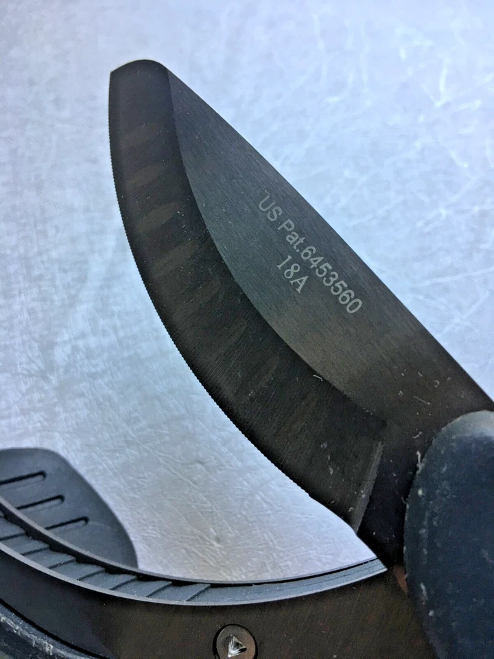 Pampered Chef 18A Salad Chopper Shears Scissors Double Blades With Handle Lock - Image 3 of 4