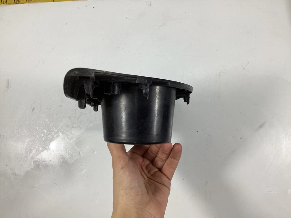 Portavasos Toyota Highlander 2014-2019 64714-0E060 OEM. Foto 4 de 4