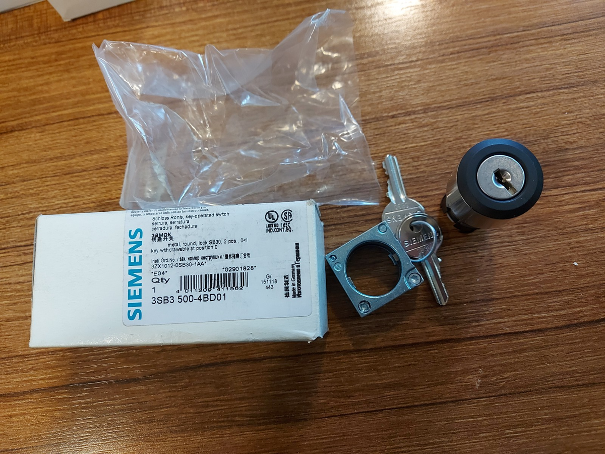 Interrupteur / Bouton-poussoir Siemens 3SB3500-4BD01 - Neuf, Métal, Pour Installation Industrielle