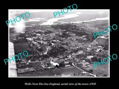 OLD LARGE HISTORIC PHOTO OF WELLS NEXT THE SEA ENGLAND VIEW OF THE TOWN c1920