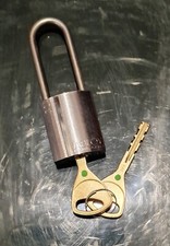 Brandneu Abloy 321 Vorhängeschloss mit 2 Schlüsseln. Hochsicherheit. Top Qualität. 