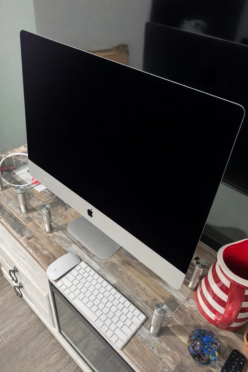 Apple iMac 2017 Release Year Apple Desktops 24-29.9 in Screen-In