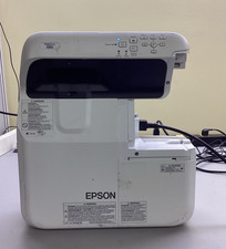 Epson H746A PowerLite 680 LCD PROJECTOR