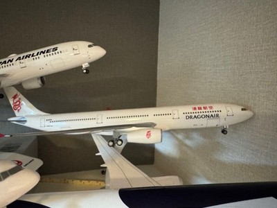 Dragonair Airbus A330-300 B-HVA 1/200 Airplane Model Hong Kong Airline
