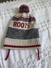 Roots Canada Kids Children's Winter Beanie Cap Hat Knit pom pom Red/Gray