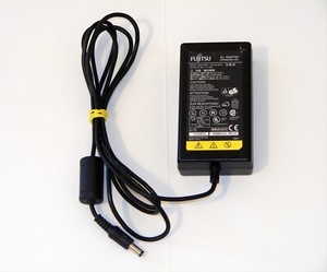 Notebook (Laptop) Netzteile - Ladegeräte - Dell, Toshiba, Fujitsu ...